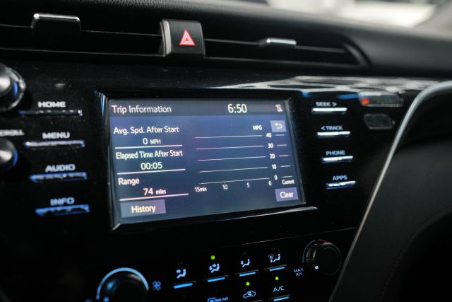 2018 Toyota Camry LE Image 40 of 60