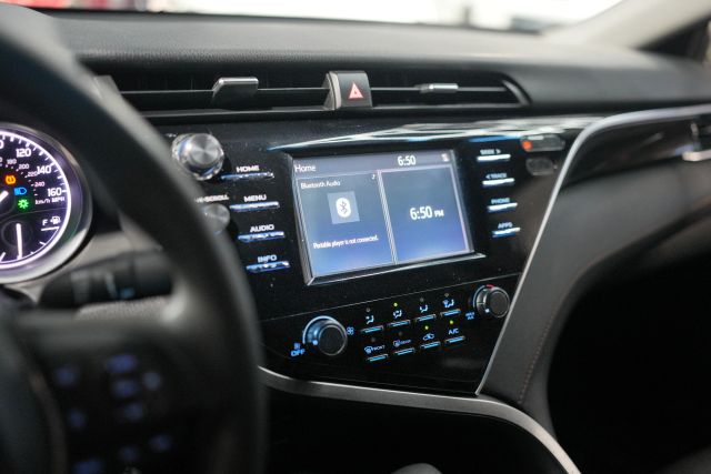 2018 Toyota Camry LE Image 41 of 60