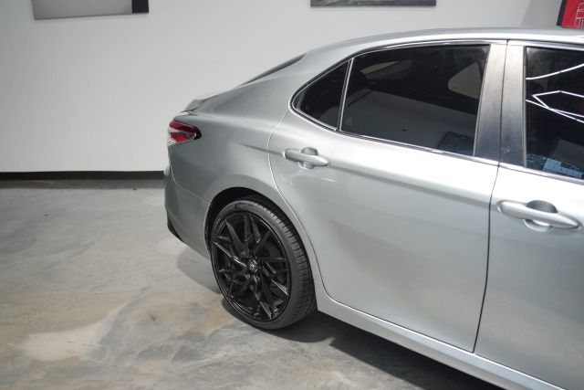 2018 Toyota Camry LE Image 15 of 60