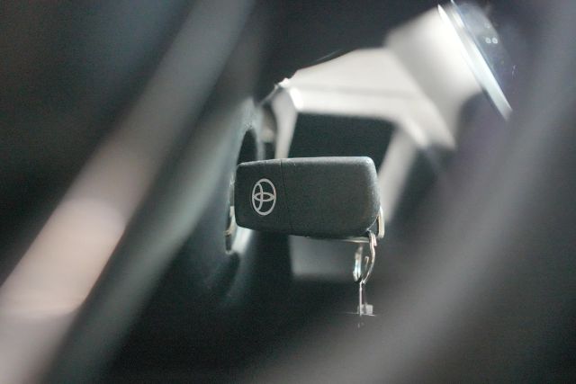 2018 Toyota Camry LE Image 46 of 60