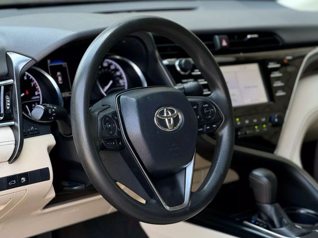 Vehicle image 14 of 23