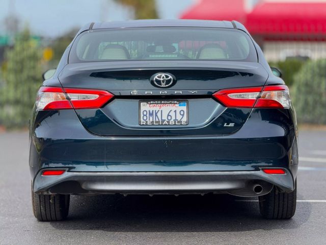 Vehicle image 7 of 23