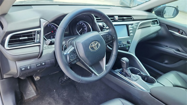 Vehicle image 12 of 33