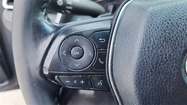 Vehicle image 20 of 33