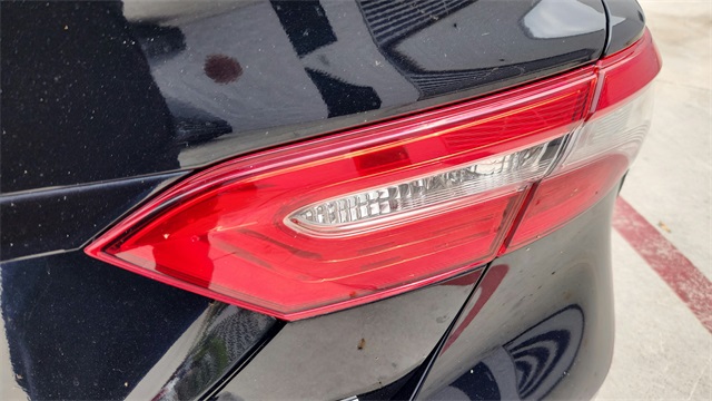 Vehicle image 24 of 33