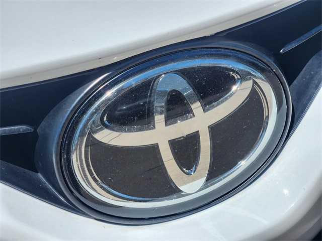 Vehicle image 11 of 30