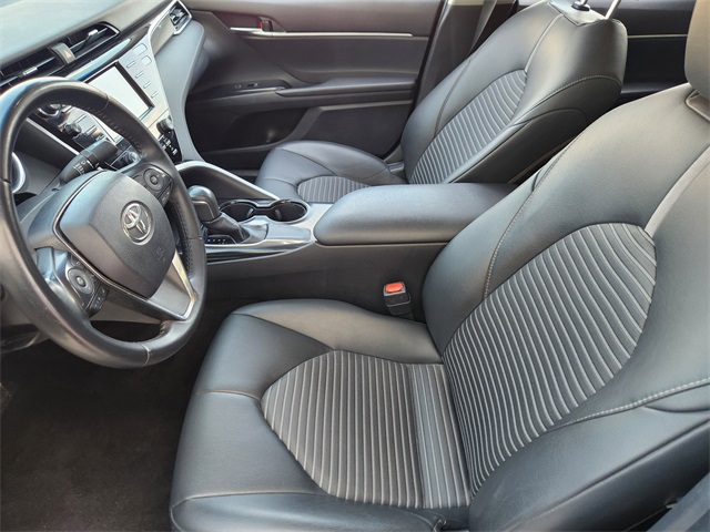 Vehicle image 12 of 30