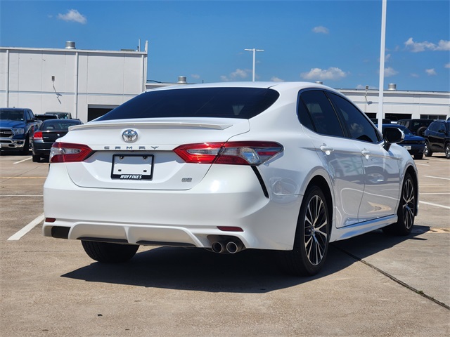 Vehicle image 3 of 30