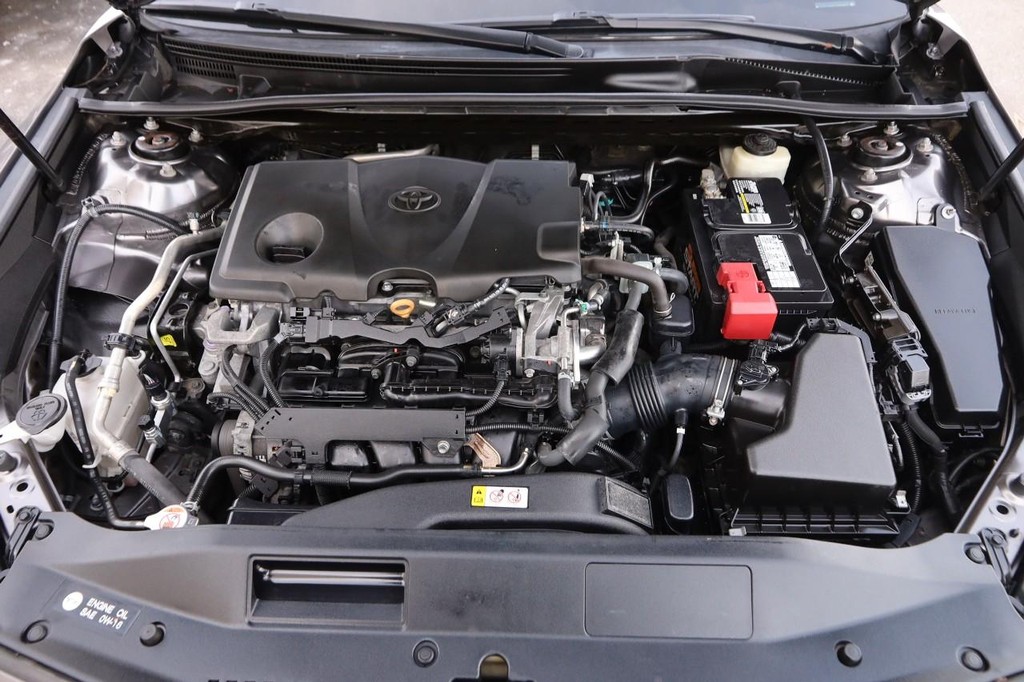 2018 Toyota Camry SE Image 6 of 29