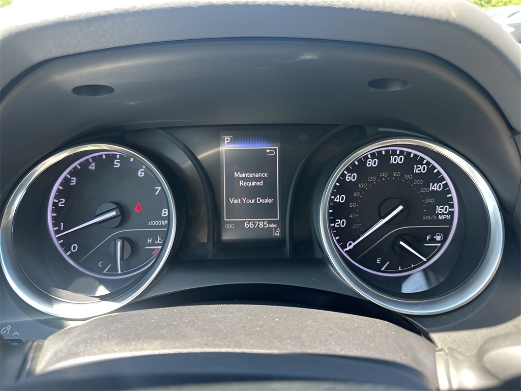Vehicle image 20 of 31
