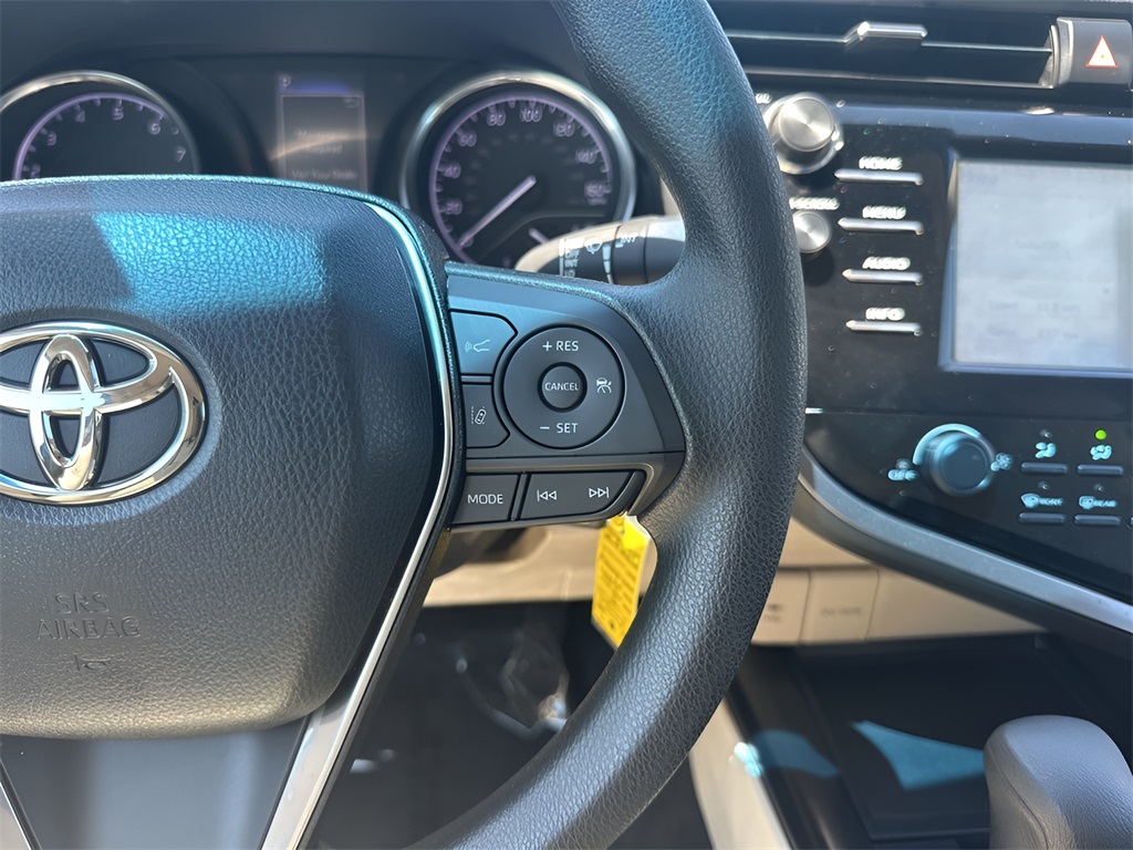 Vehicle image 15 of 31