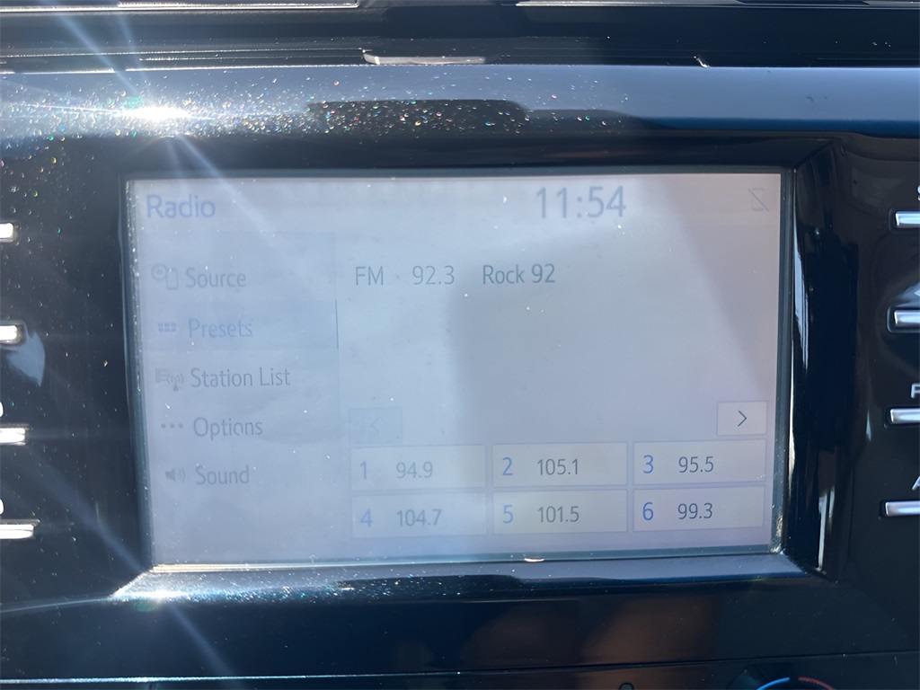 Vehicle image 17 of 31