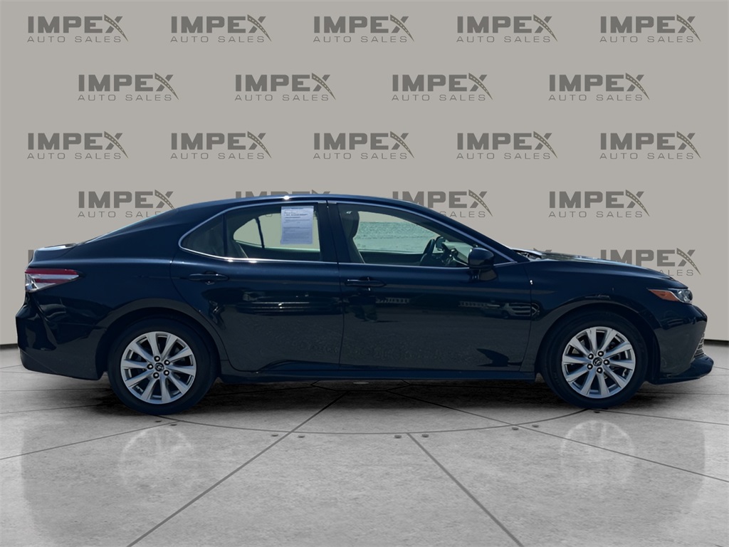 Vehicle image 4 of 31