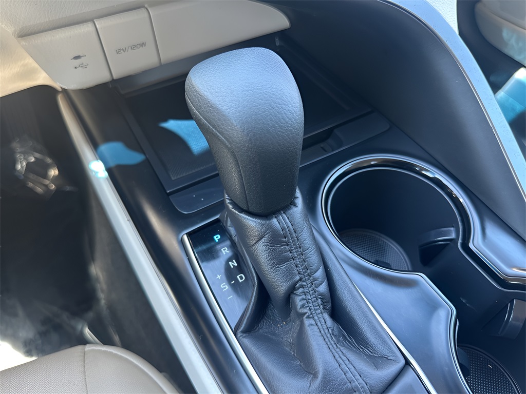 Vehicle image 16 of 31