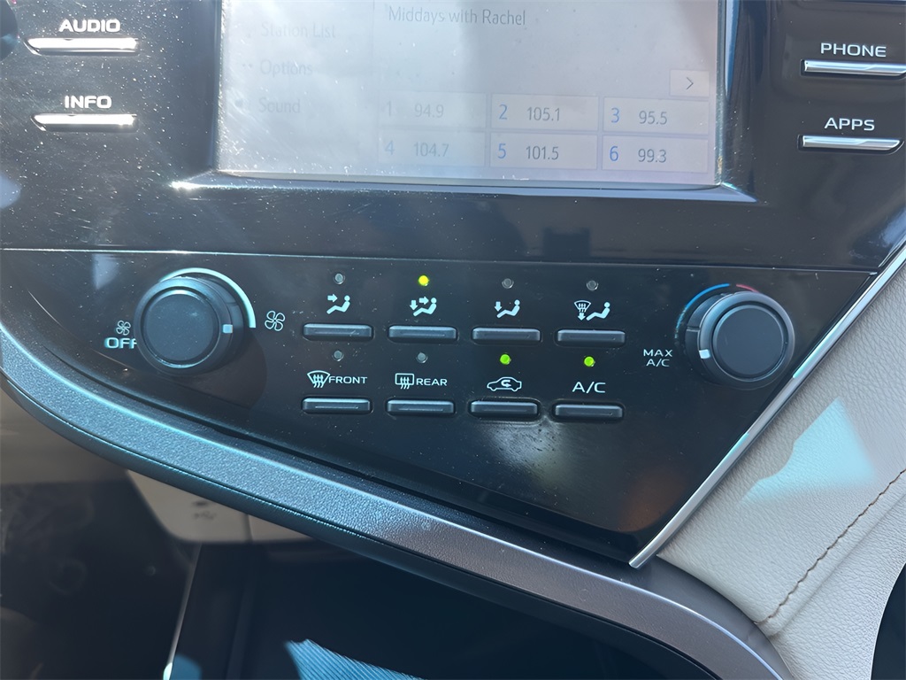 Vehicle image 18 of 31