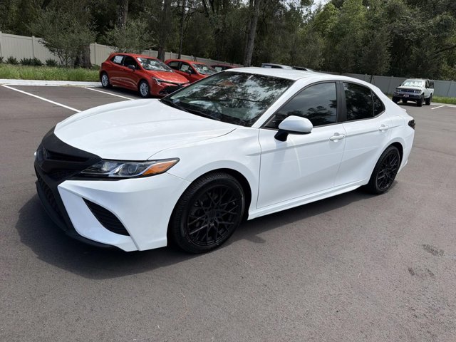 2018 Toyota Camry L Image 1 of 30