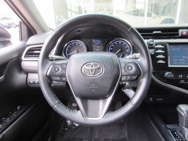Vehicle image 22 of 36