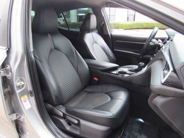 Vehicle image 21 of 36