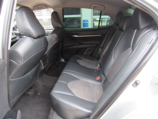 Vehicle image 15 of 36