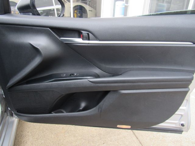 Vehicle image 19 of 36