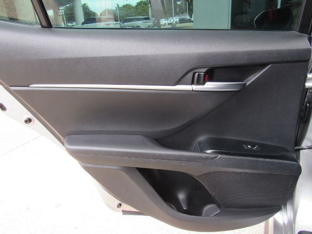 Vehicle image 14 of 36