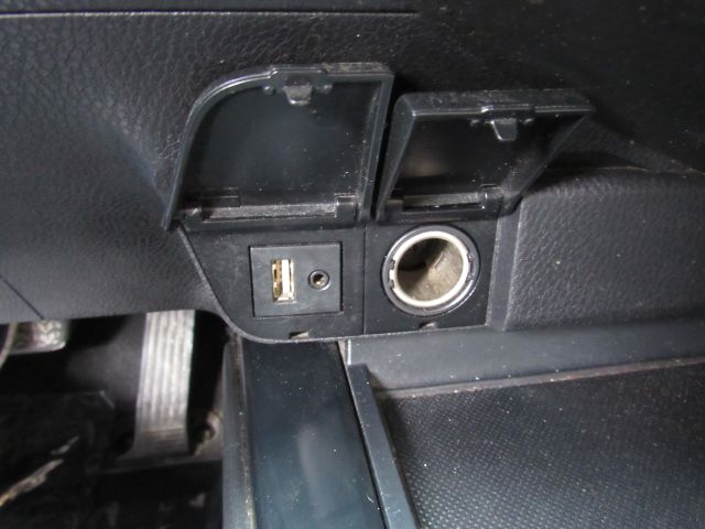 Vehicle image 34 of 36