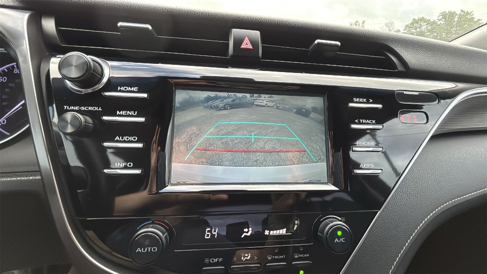 Vehicle image 19 of 21