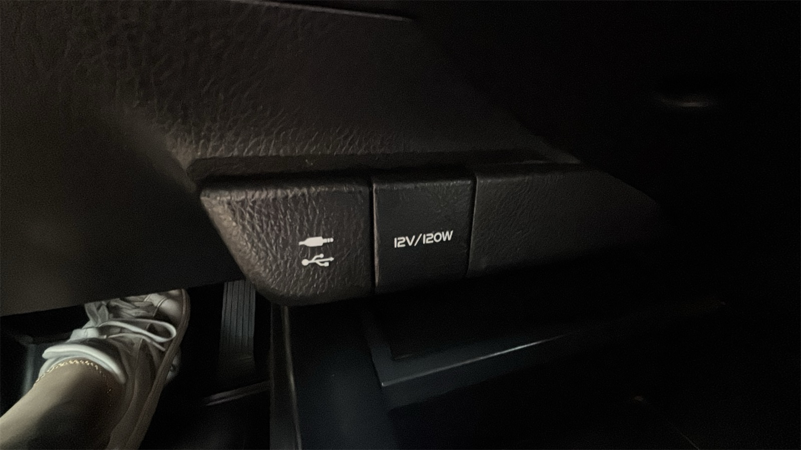 Vehicle image 20 of 21