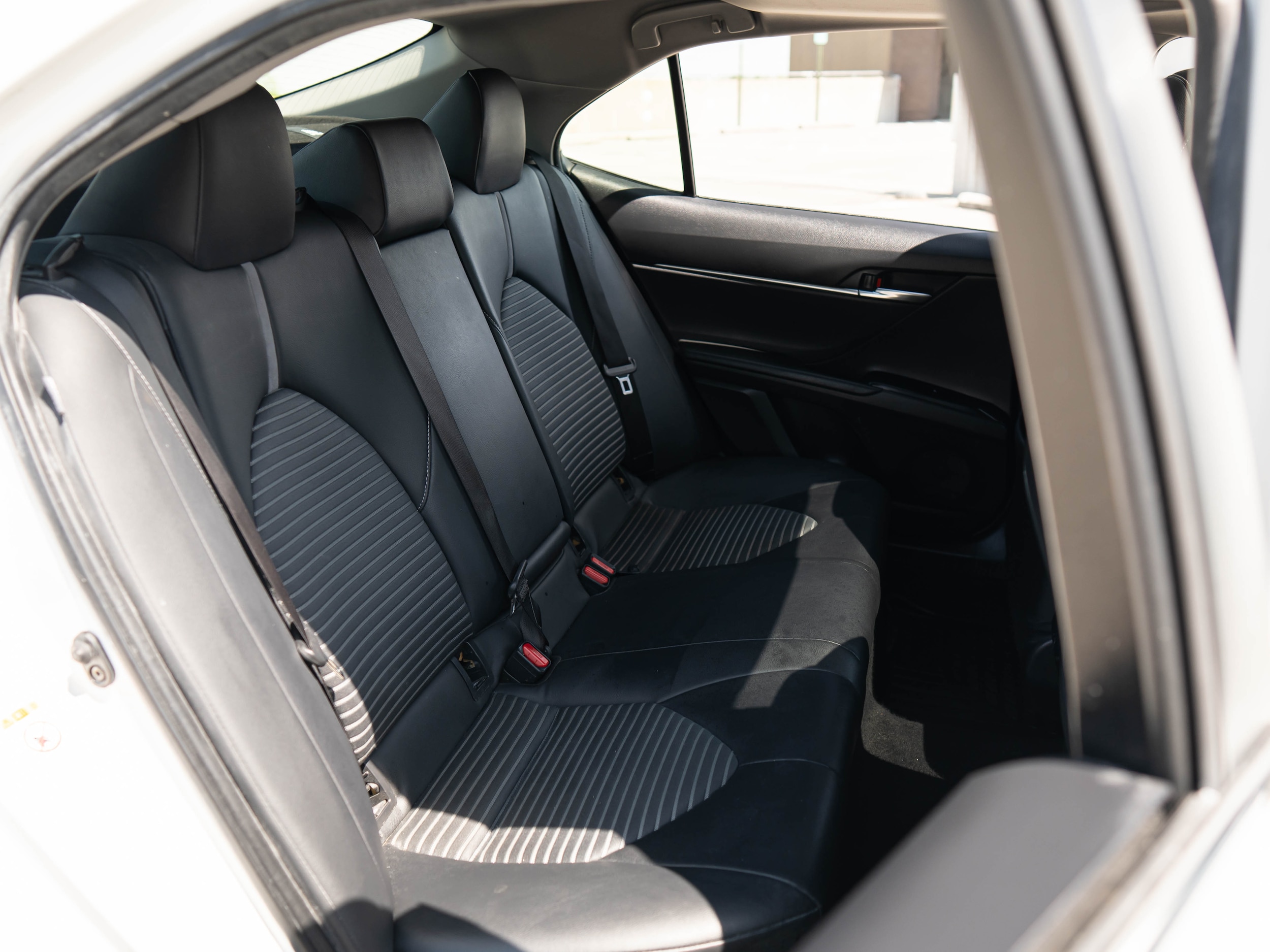 Vehicle image 17 of 48