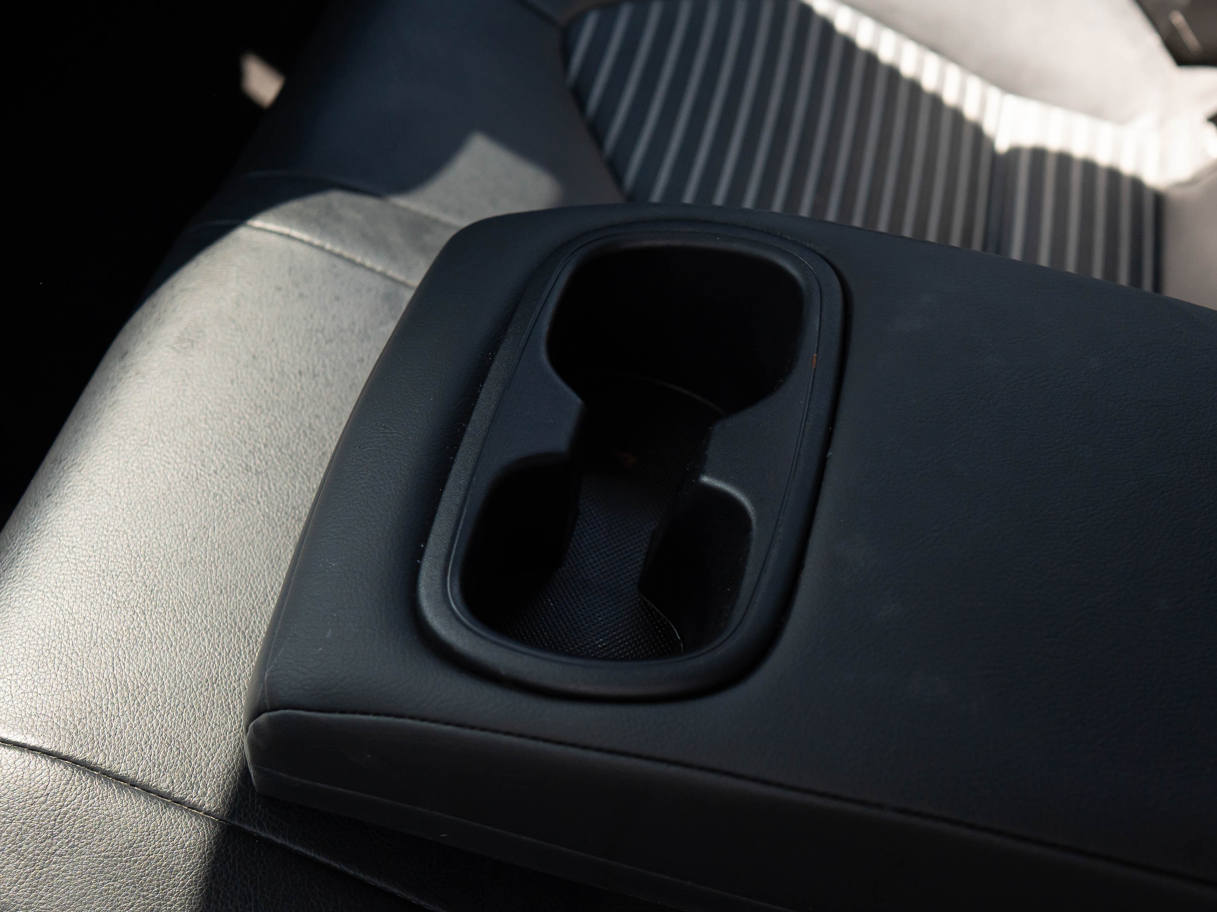 Vehicle image 21 of 48