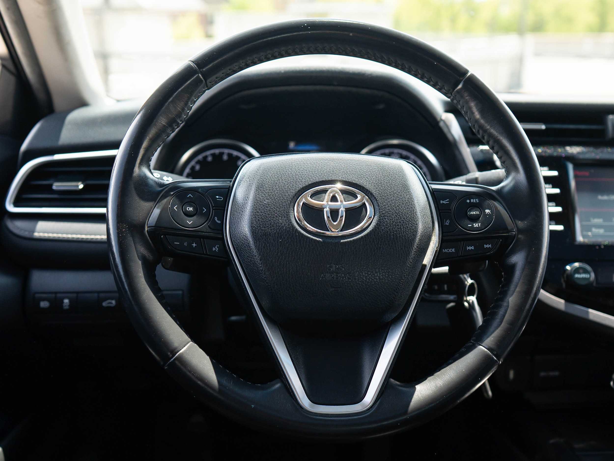 Vehicle image 22 of 48
