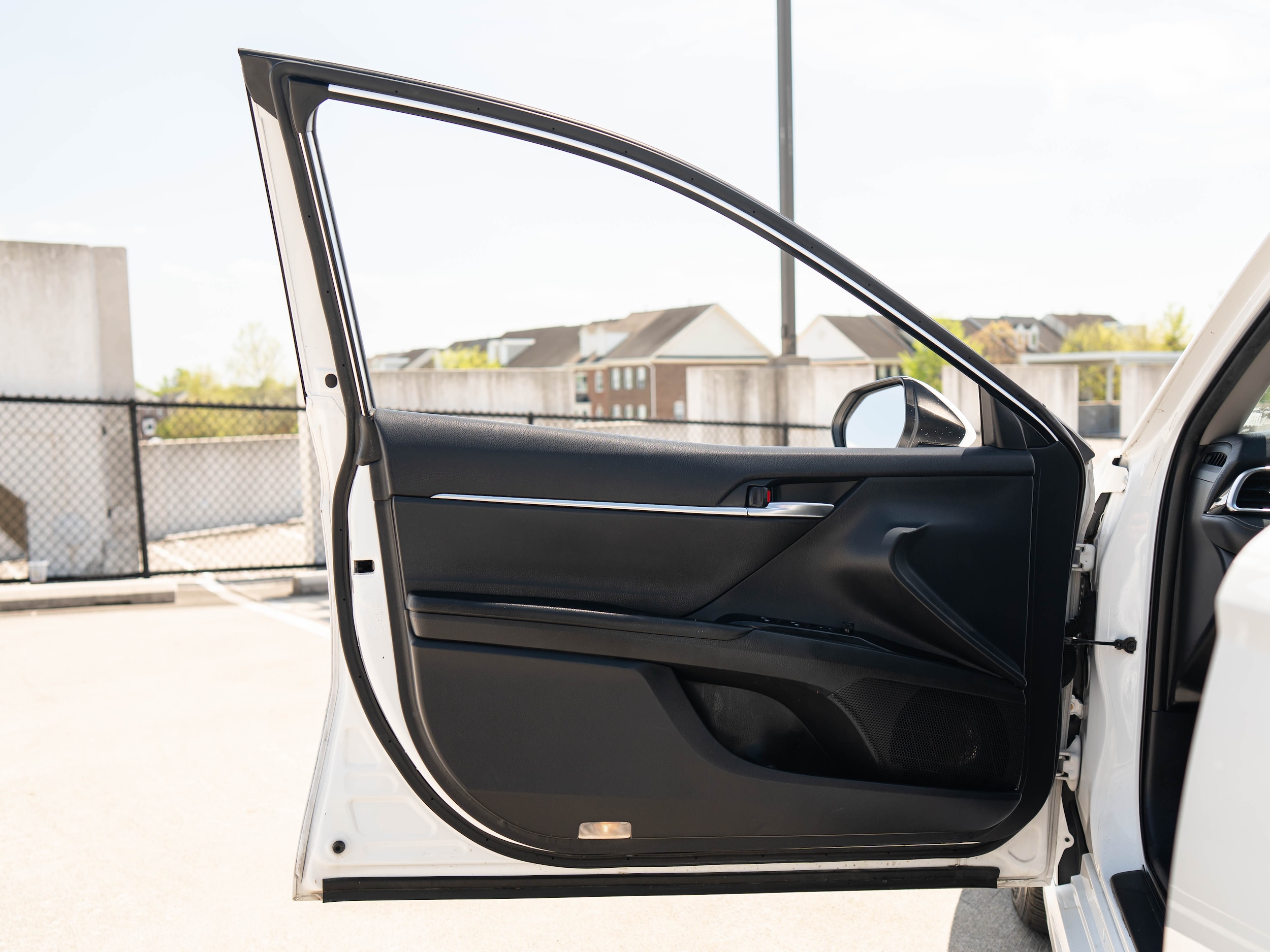 Vehicle image 38 of 48