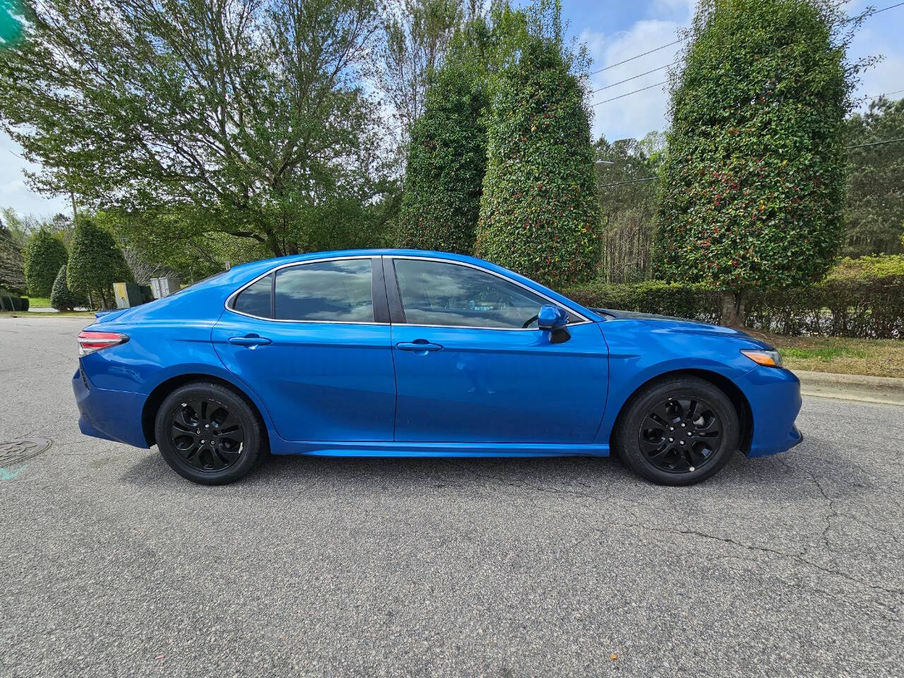 Vehicle image 4 of 28