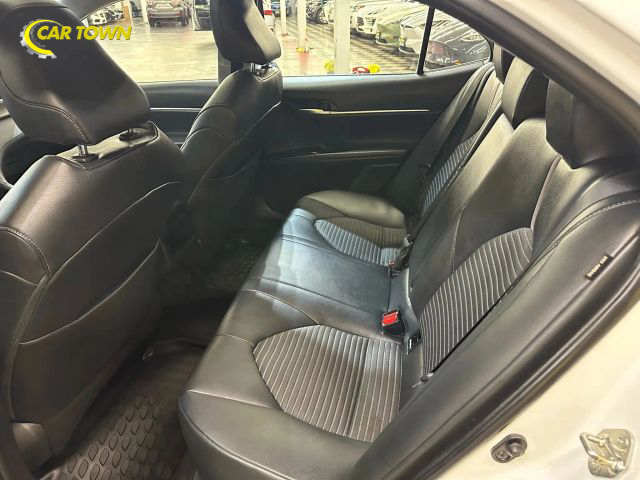 2018 Toyota Camry SE Image 21 of 37