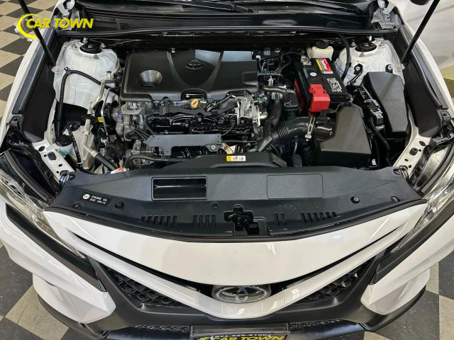 2018 Toyota Camry SE Image 15 of 37