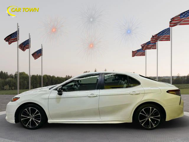 2018 Toyota Camry SE Image 14 of 37