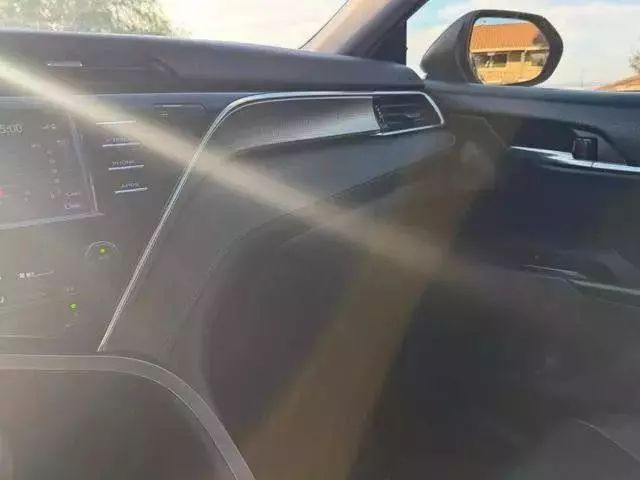 Vehicle image 29 of 31