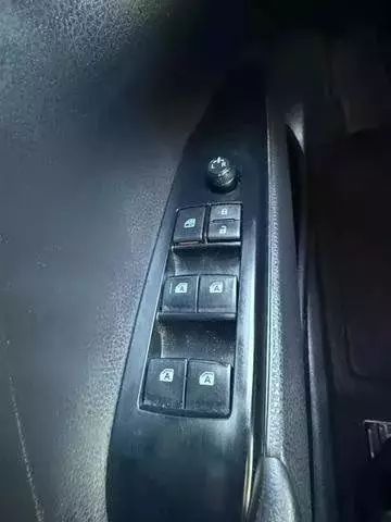 Vehicle image 17 of 31