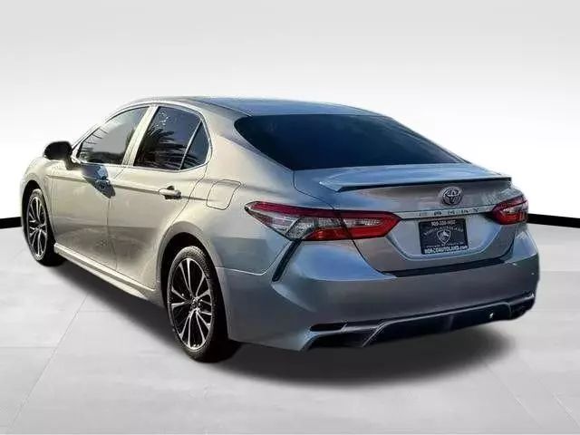 Vehicle image 6 of 31