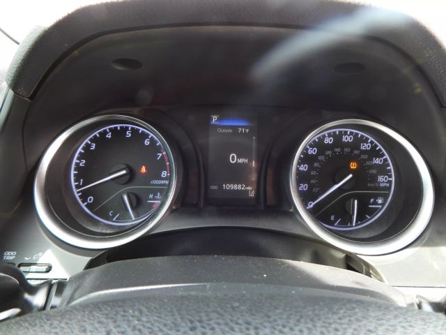 Vehicle image 10 of 18