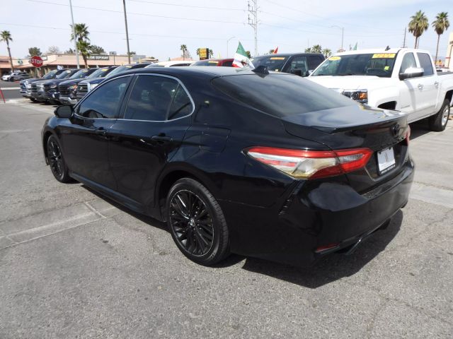 Vehicle image 7 of 18