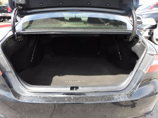 Vehicle image 15 of 18