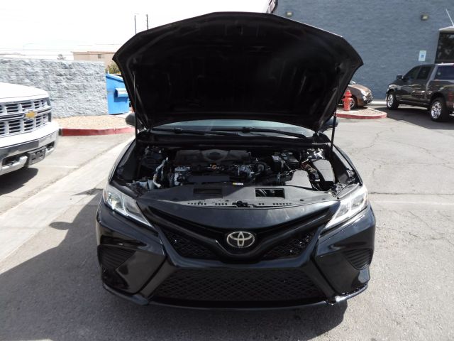 Vehicle image 4 of 18