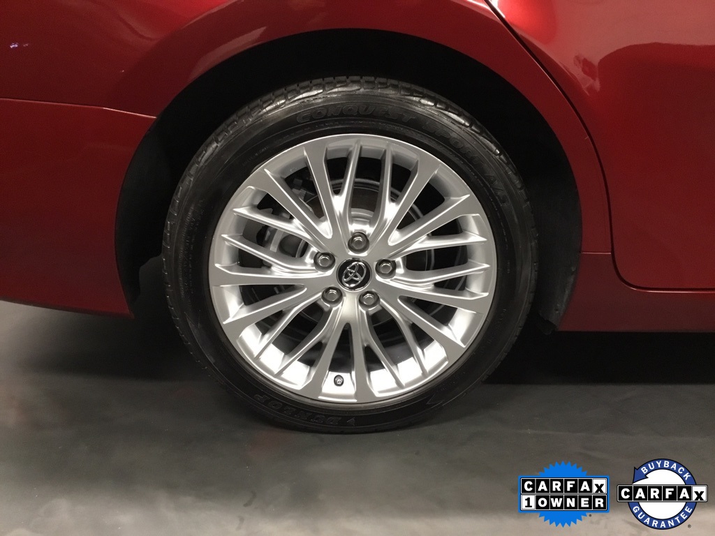 Vehicle image 17 of 50