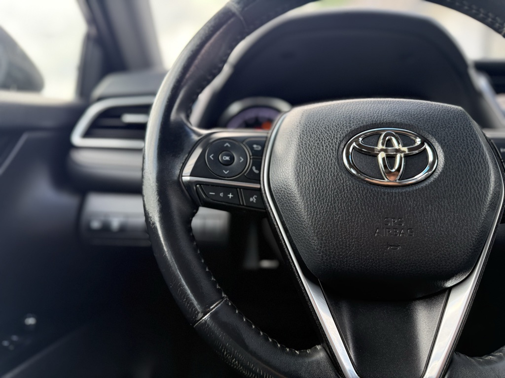 Vehicle image 27 of 28