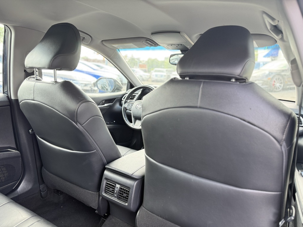 Vehicle image 20 of 28