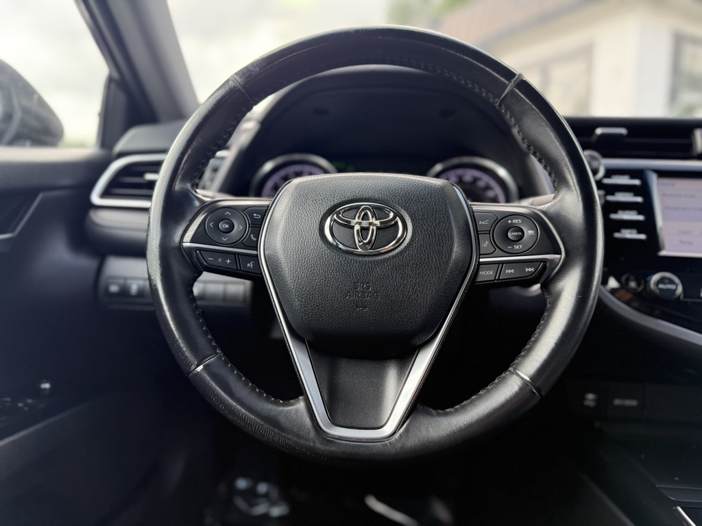 Vehicle image 26 of 28