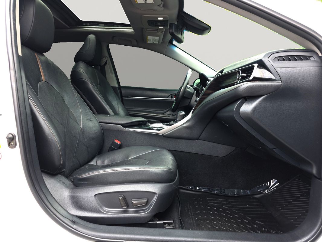 Vehicle image 12 of 43