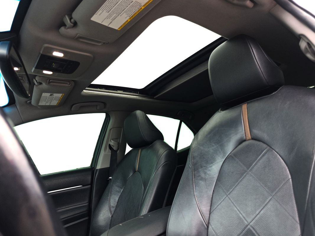 Vehicle image 40 of 43