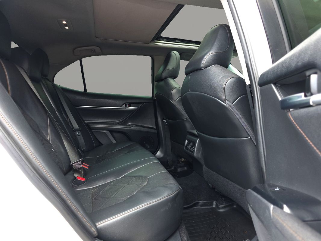 Vehicle image 11 of 43